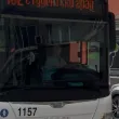"Ръцете ми останаха вътре, а аз отвън": Жена търси правата си след инцидент в автобус