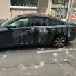 Вандализъм или спор за паркомясто? Заляха автомобили с неизвестна течност СНИМКИ