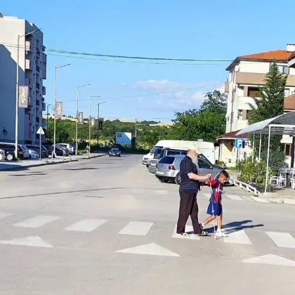 В свят който често бърза и подминава чуждата болка едно