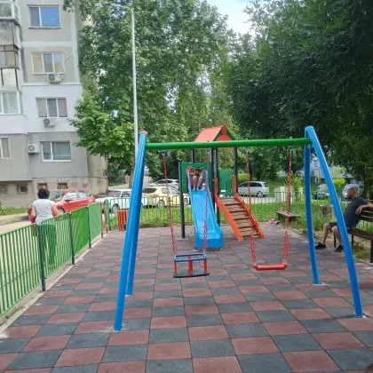 Ново детско съоръжение в квартал Зона Б във Велико Търново