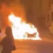 Огнен ад в София: Горя кола, намесиха се огнеборци