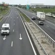 Възстановиха движението на "Хемус" след разсипания асфалт