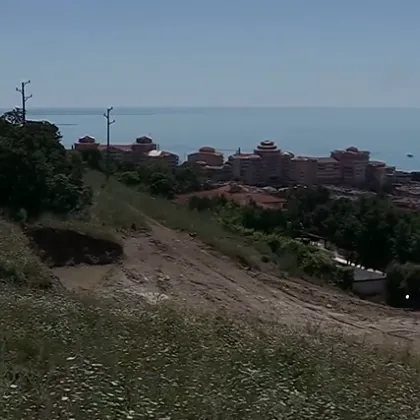 Проверяват склоновете край Елените след сигнали за риск от свлачище