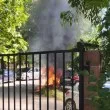 Тревога край Техническия университет във Варна: Огън лумна до паркирани коли СНИМКА