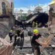 СНИМКИ показват ударения от руски дронове 975-годишен манастирски комплекс в Украйна