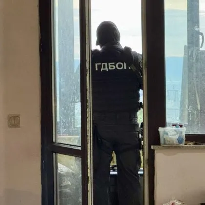 Разбиха организирана престъпна група за незаконен трафик на мигранти която