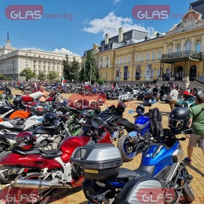 Мотористи от цялата страна излязоха на национален протест в центъра
