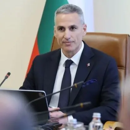 Какво и как ще предприеме Гюров решават той и