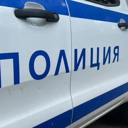Трима работници на Агенция Пътна инфраструктура са пострадали след като