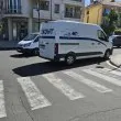 Куриер или нарушител? Спор за паркиране завърши с обвинение за удар по автомобил