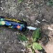 "Младежи в упадък": Райски газ и мизерия близо до детска площадка в София