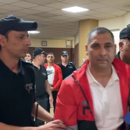 Сбиване в ареста преди делото за убийството на гарата в Карлово