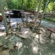 Боклуци покриха беседка в парк в Стара Загора СНИМКИ