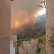 Хърватия се бори с мащабни горски пожари на няколко фронта