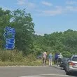 Зрелищна катастрофа на път II-81: Автомобил се озова в канавката ВИДЕО