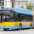Опасна ситуация в София: Жена спаси пътник, затиснат от врата на тролей