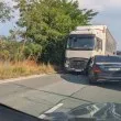 Сблъскаха се Мерцедес и камион край Кресна, има тапа СНИМКИ