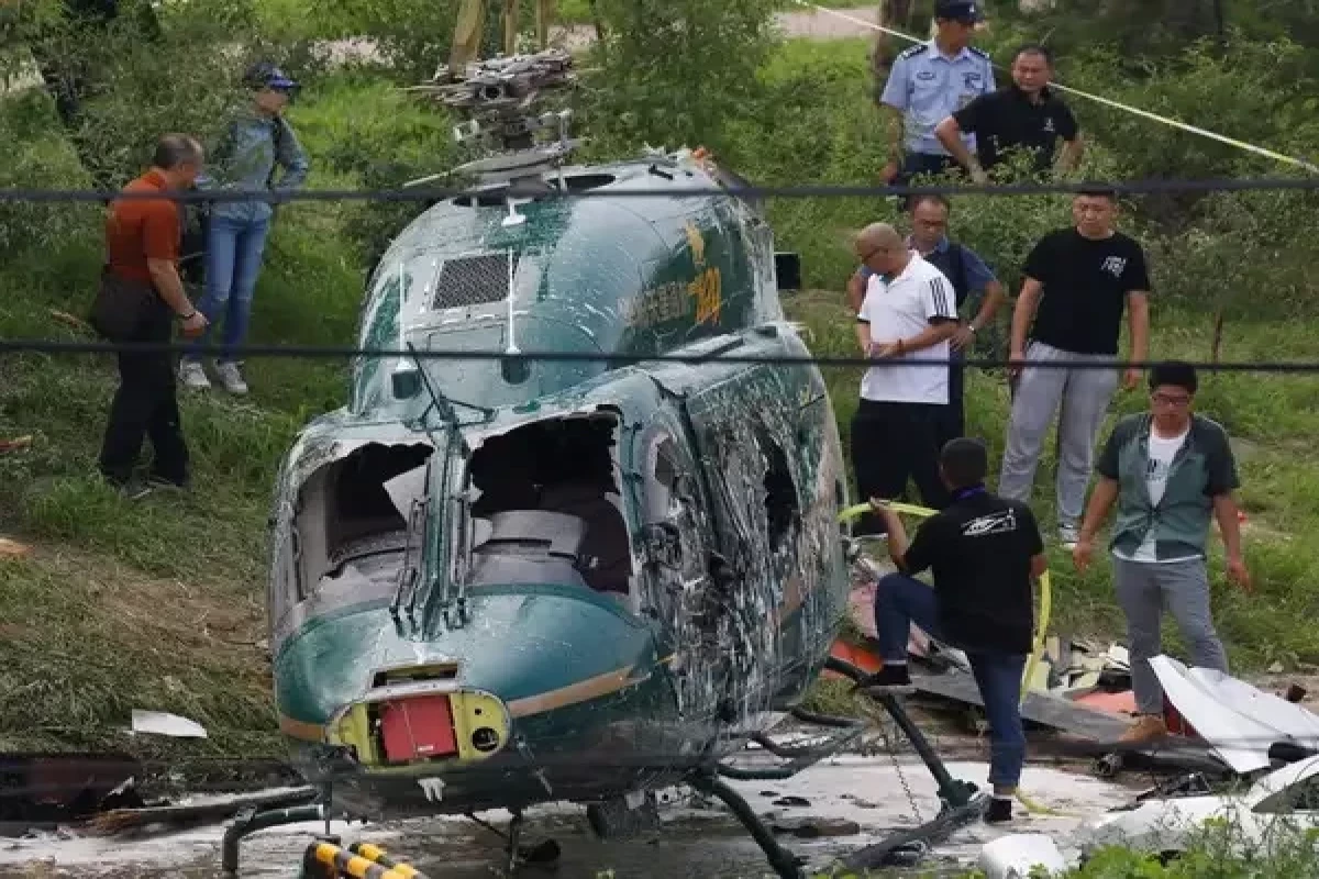 Хеликоптер се разби край петролен терминал, 14 души загинаха
