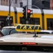 Таксита отново искат право на бус лентата