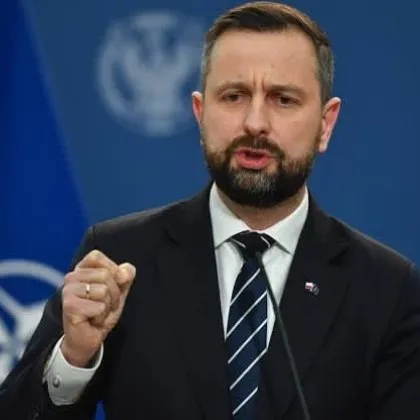 Полският вицепремиер и министър на националната отбрана Владислав Косиняк Камиш заяви