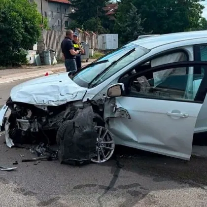 Тежък инцидент с джип в София СНИМКИ