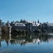 Бой в Хага: Футболни фенове и полиция се сбиха заради загубата на Нидерландия