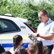Дрегер, патрулка и уроци по безопасност: Деца от Маноле влязоха в ролята на полицаи
