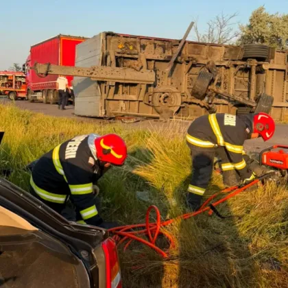 Mъж и жена загинаха при тежка катастрофа в Румъния след