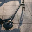 Състезание с тротинетки в центъра на София завърши с удар в кола