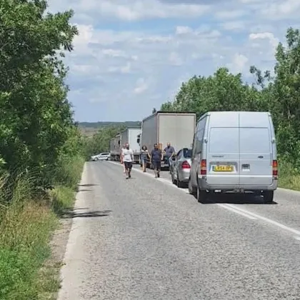 Жена е в тежко състояние след инцидент между мотор и зърновоз