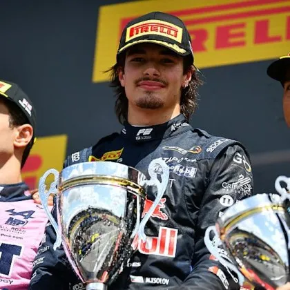 Невероятен Никола Цолов спечели състезанието на &bdquo;Силвърстоун"