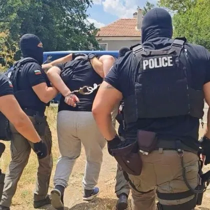 Спецакция! Задържаха издирван за порно с деца германец в България СНИМКА