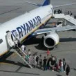 Хаос на борда: Комари принудиха Ryanair да евакуира пътници