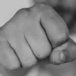 Мъж изби три зъба на 17-годишен ученик в Китен, задържаха го за 72 часа