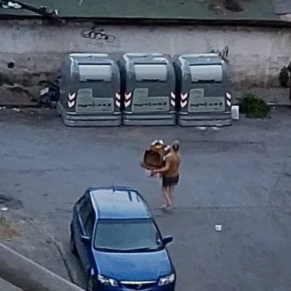 Тъкмо разчистиха, а сметището пак се върна: Кадри ядосаха хората в Пазарджик