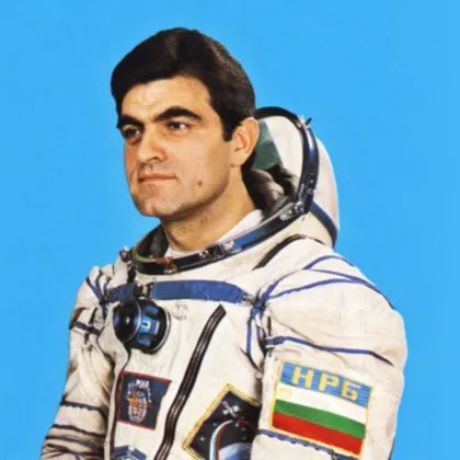 Отиде си българският космонавт Александър Александров