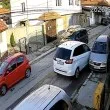 Шофьор удари паркирана кола и си тръгна: В Добрич спорят кой е виновен