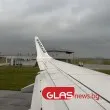 Американци разследват полета на Ryanair, при който мъж бе засмукан през счупен прозорец