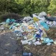 Грозно! Превърнаха в сметище околностите на едно от най-желаните села край Пловдив СНИМКИ