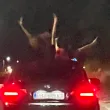 Сигнал в мрежата: БМВ изпреварва рисковано, момичета се подават през шибедаха