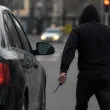 Мъж алармира: Непознат с нож се опитал да отвори колата му на светофар в София
