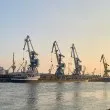 Русия удари пристанищата в Одеса и Черноморск