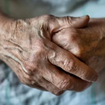 Дълголетие до 156 години? Учени посочиха какво спира човешкото тяло