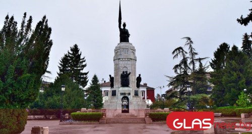 Непълнолетно момиче е било нападнато от две свои връстнички в
