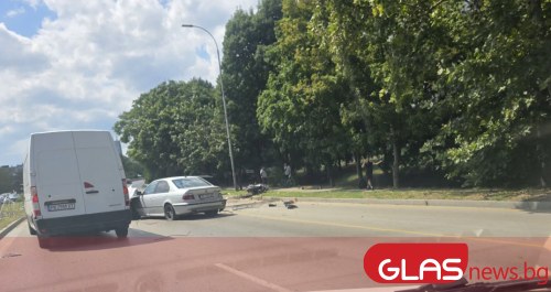Тежка катастрофа е станала преди по-малко от час на бул.