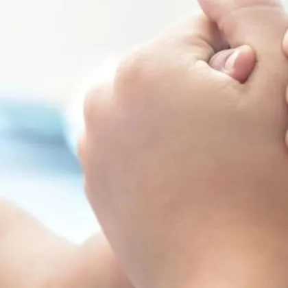 Чудо! Бебе се роди в такси на път за болница