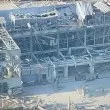 Експлозия разруши мол след мощния трус в Япония, хора са в капан