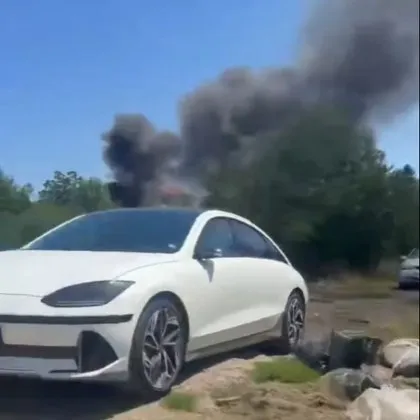 Голям пожар край столичния &bdquo;Люлин"! Черен дим се издига над района ВИДЕО