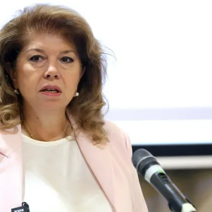 Илияна Йотова решава дали да наложи вето на държавния бюджет