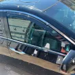 "Лети цимент": Шофьор завари петна по колата си СНИМКИ